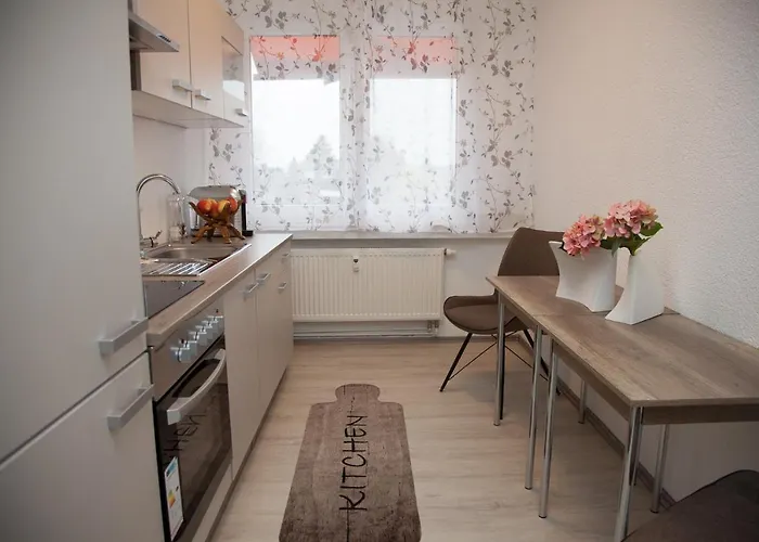 T&k Near Messe Fair Trade Duesseldorf Und Airport 2b דירה *