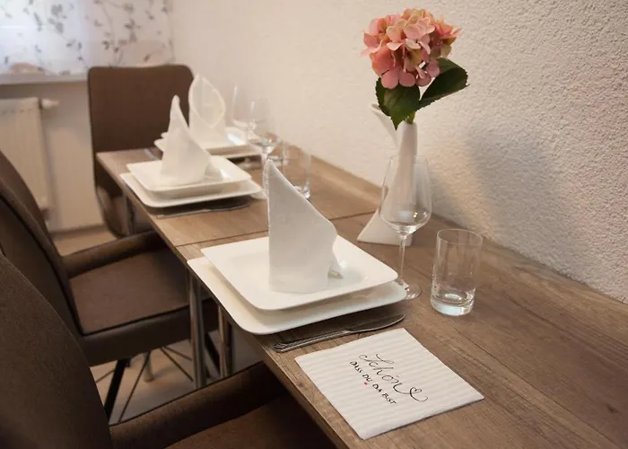 T&k Near Messe Fair Trade Duesseldorf Und Airport 2b *